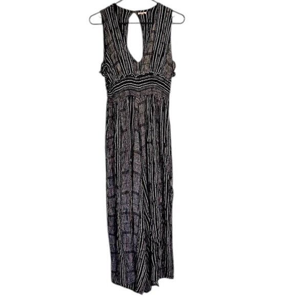 Ecote Plunging Striped Culotte Jumpsuit - Size: Medium - Picture 2 of 15